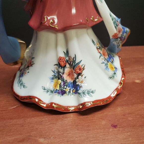 The Plum Blossom Princess by Lena Liu by The Danbury Mint - Picture 6 of 8